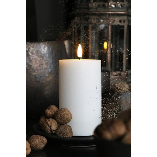 White LED Pillar Candle 4x8