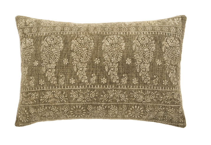 Nisha Pillow, Sage